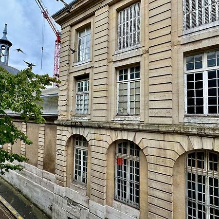 Gerard, Appartement Central Avec Parking Prive Руан Екстериор снимка